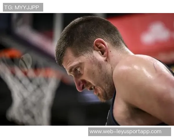 尤班克斯高效得分却难挡约基奇单打表现球队防守亟待提升